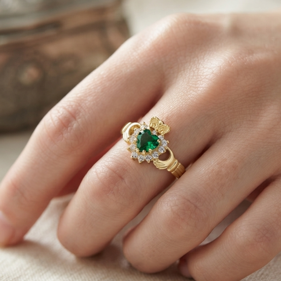 9ct Gold Claddagh Ring – CL36