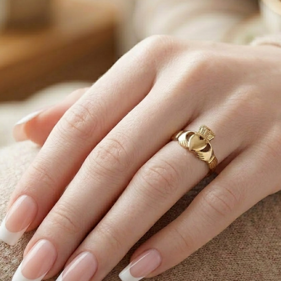9ct Gold Claddagh Ring – CL4