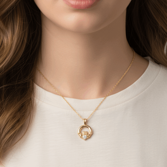 9ct gold claddagh pendant-p130