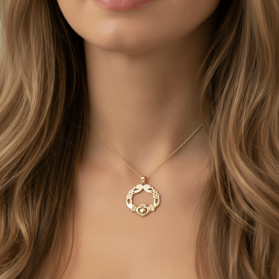 claddagh pendant-p051