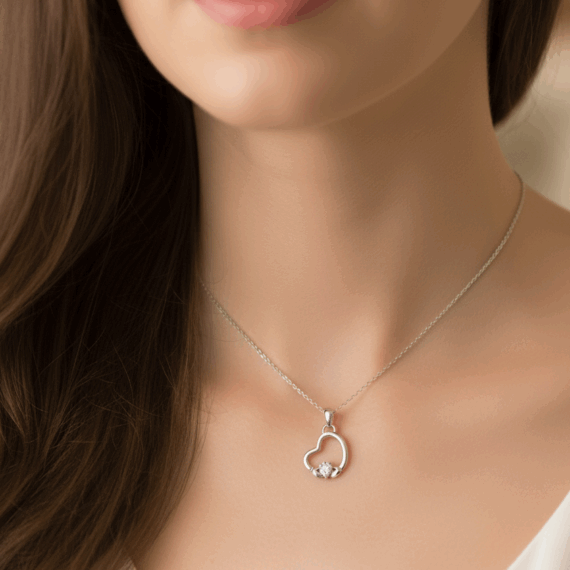 white gold claddagh pendant-p053w