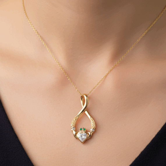 claddagh pendant-p055