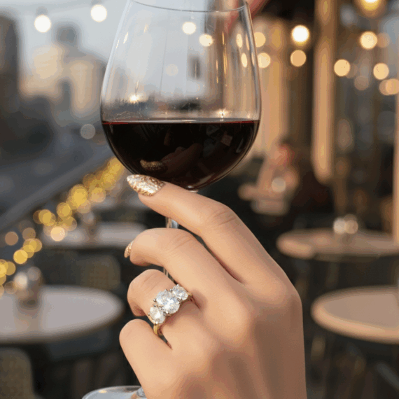 18ct Gold Three Stone Oval Diamond Engagement-Ring DPL723