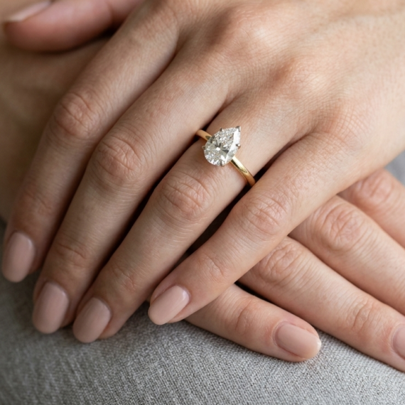 18ct Gold Pear Shape Lab Diamond Engagement Ring-DPL785P