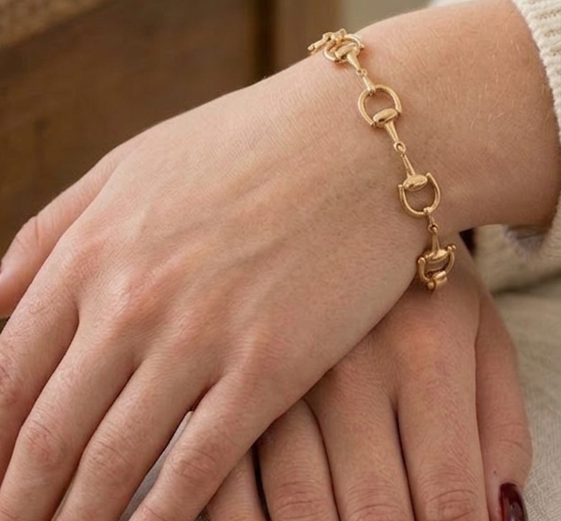 9ct Gold Horse Shoe Equestrian Bracelet-B4