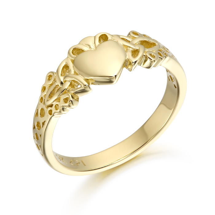 9ct gold claddagh ring top